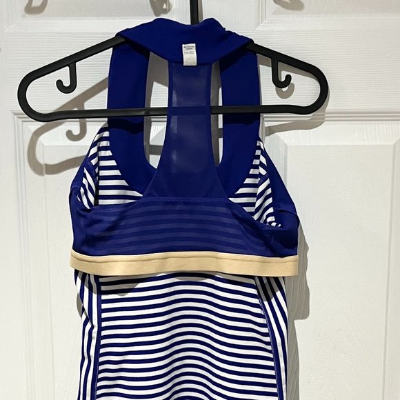 Lululemon Scoop Neck Tank - Picture 10 of 12